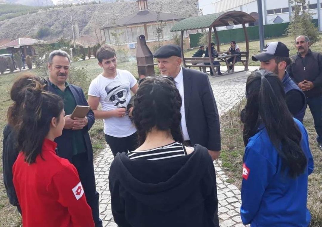 Başkan Pekmezci, mesire alanında vatandaşlarla bir araya geldi