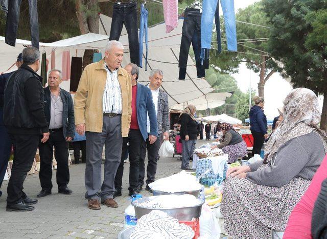 Pazarcı esnafının yüzü güldü