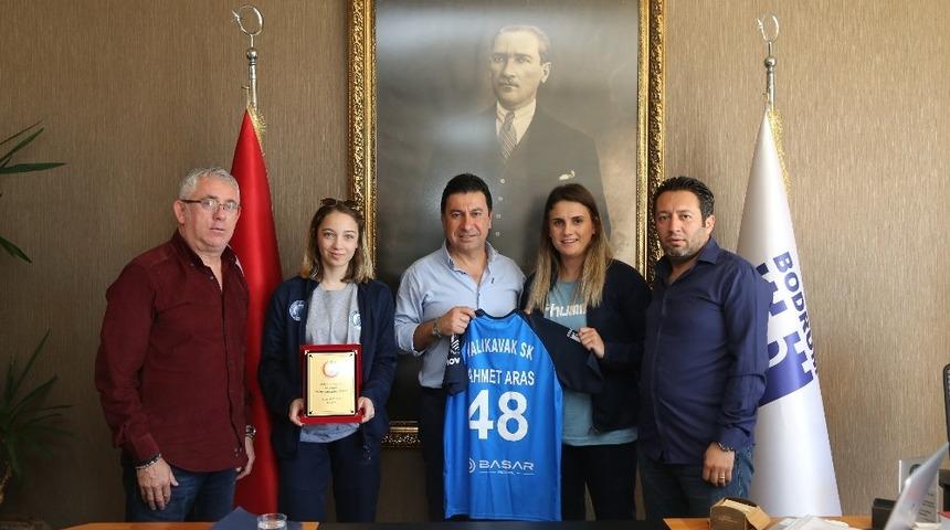 Başkan Aras halk ile görüşmelerine devam etti