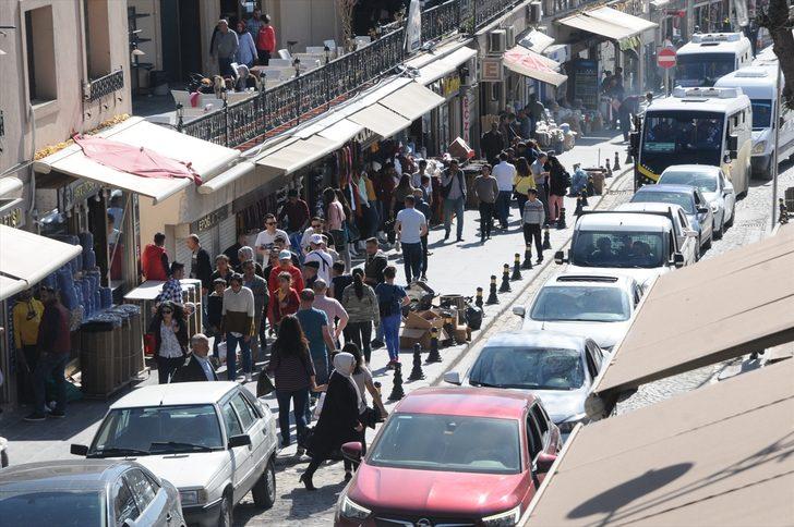 Turistler akın etti, adım atacak yer kalmadı! Oteller tamamen doldu G5