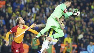 Martin Skrtel'e ilk müdahale Galatasaray cephesinden