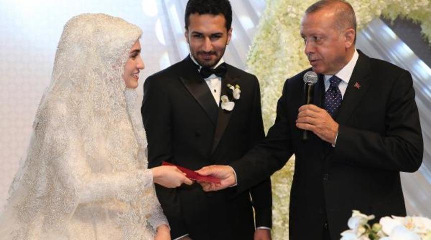 Cumhurbaşkanı Erdoğan nikah şahitliği yaptı