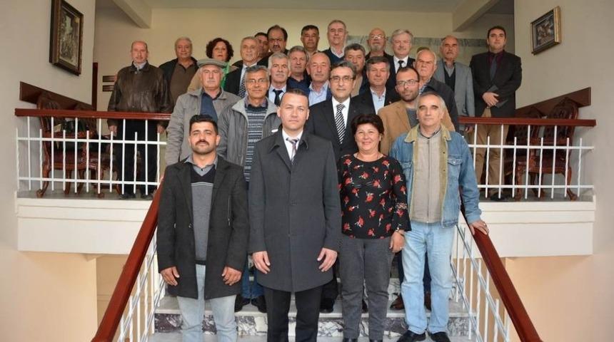 Kaymakam Y&uuml;cel, yeni se&ccedil;ilen muhtarlarla bir araya geldi