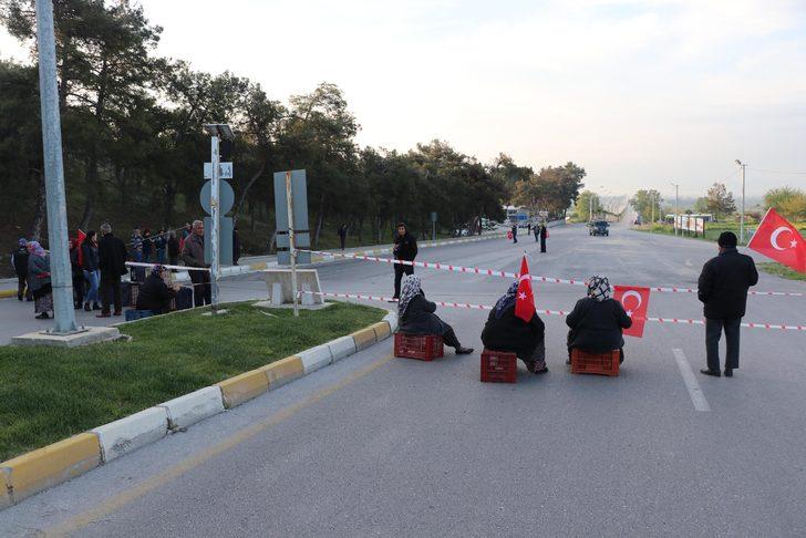 Özel mülkiyet deyip yolu kapattılar! Pamukkale yolunda şaşırtan manzara G2