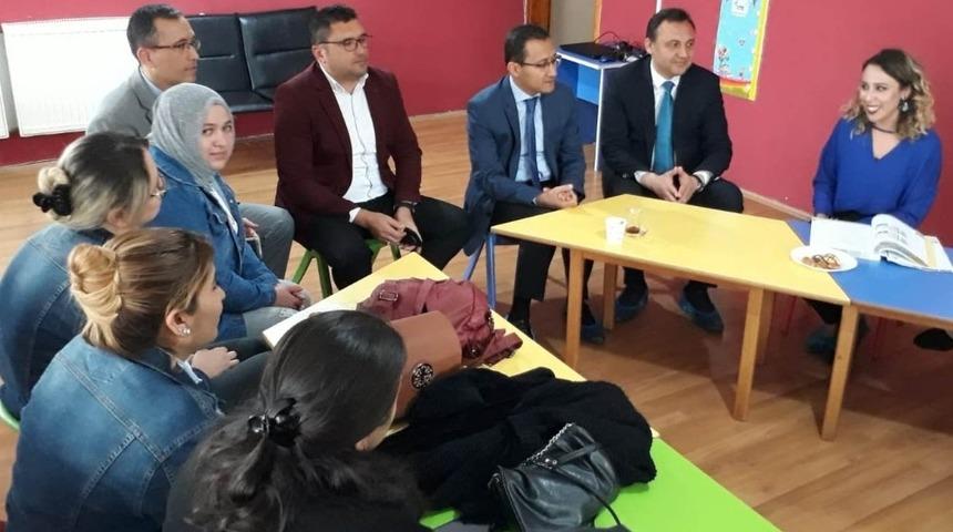 Alaşehir&rsquo;de anne ve babalar kursiyer oldu