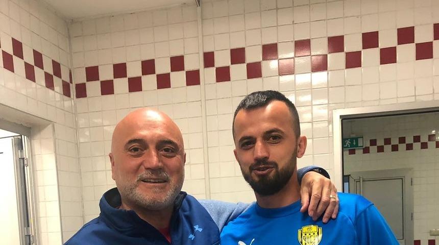 İlhan Parlak'tan Hikmet Karaman'a sürpriz