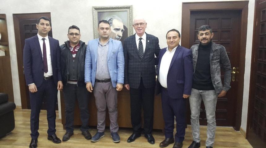 Eskişehir&rsquo;deki &Ccedil;eltik ve &Ccedil;evre K&ouml;yleri Yardımlaşma Derneği&rsquo;nden Başkan Kurt&rsquo;a ziyaret