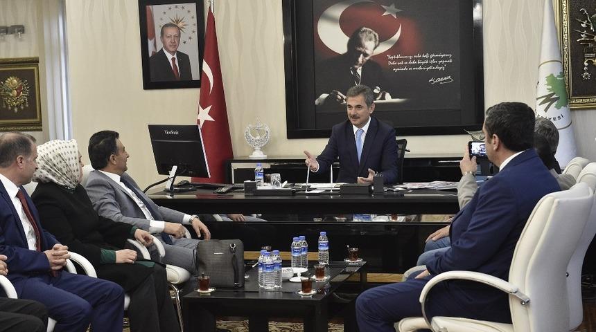 K&ouml;se, eğitim el&ccedil;ileri ile buluştu