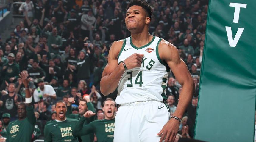 Milwaukee Bucks 121 - 86 Detroit Pistons