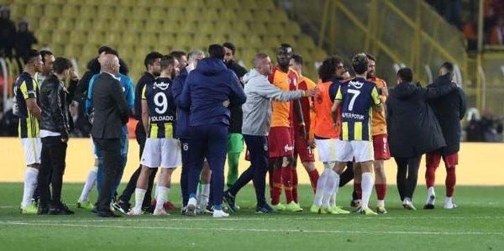 Fenerbahçe-Galatasaray derbisi bitti, kavga çıktı G2