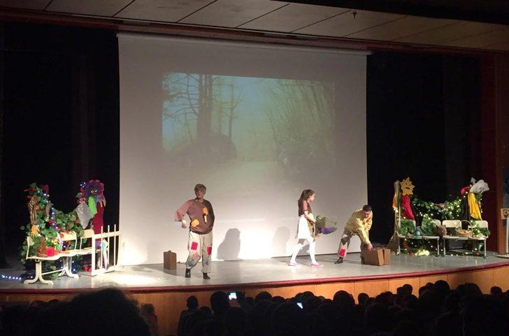 Ahlat’ta ‘’Düş Gezginleri’’ adlı tiyatro oyunu sahnelendi G1