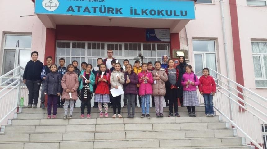 Kitap kurdu sınıf &ouml;d&uuml;llendirildi