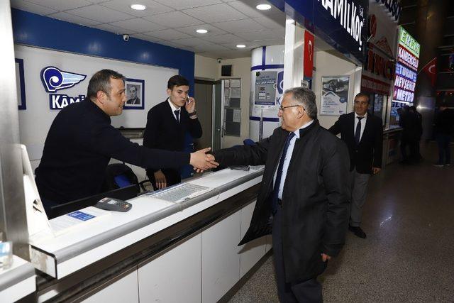 Başkan Büyükkılıç, Şehirlerarası Otobüs Terminali’ne de ani bir ziyaret gerçekleştirdi