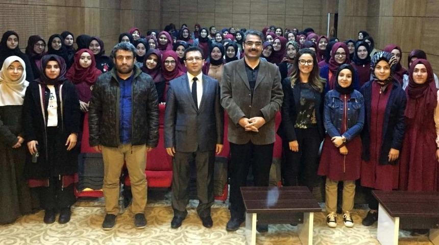 Hukuk fak&uuml;ltesi liselere tanıtım g&uuml;nleri devam ediyor