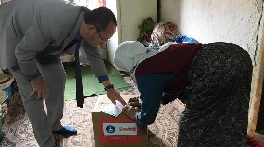 Hisarcık&rsquo;ta 30 aileye gıda yardımı