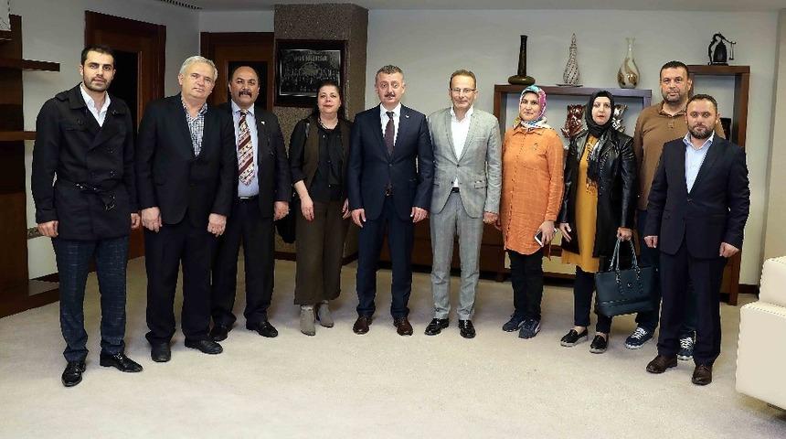 Başkan B&uuml;y&uuml;kakın; &lsquo;&rsquo;Muhtarlarımızla garibe sahip &ccedil;ıkacak, yetimin başını okşayacağız&rsquo;&rsquo;