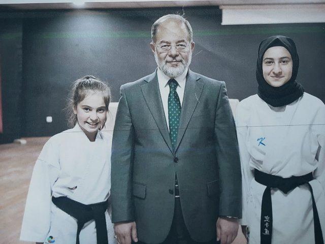 Okullar arası karate turnuvasında bölge şampiyonu Ayşenur Yıldırım