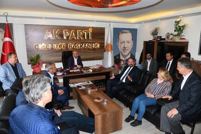 Başkan Gümrükçü’den AK Parti ziyaretinde birlik mesajı