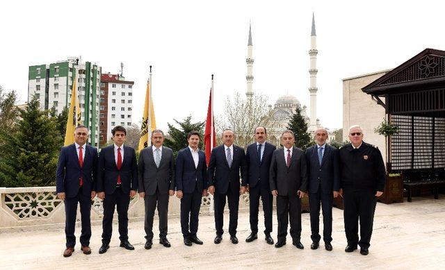 Dışişleri Bakanı Çavuşoğlu’ndan büyükşehire ziyaret