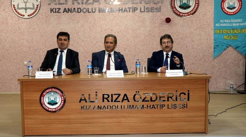 İl M&uuml;d&uuml;rleri Kariyer G&uuml;nleri kapsamında İmam Hatipli &ouml;ğrencilerle bir araya geldi