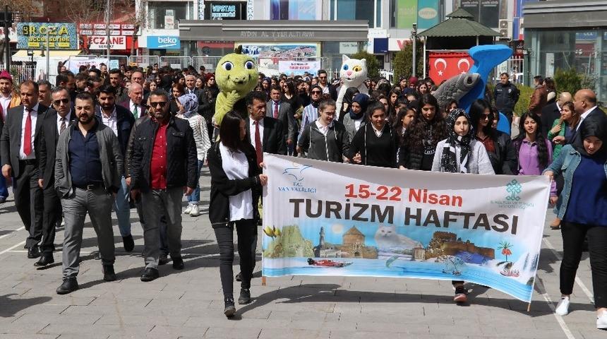 Van&rsquo;da &lsquo;Turizm haftası&rsquo; etkinlikleri başladı
