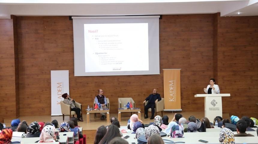 HK&Uuml; ve KADEM&rsquo;den akran zorbalığı