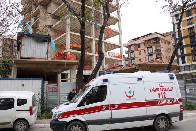 Kartal'da inşaatta elleri ve ayakları bağlı tavana asılı erkek cesedi bulundu (2)