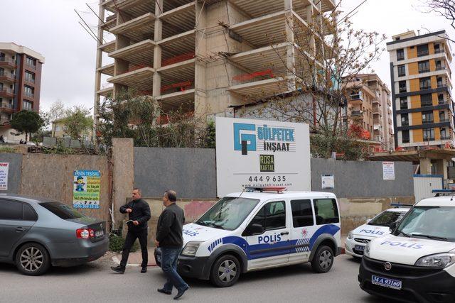 Kartal'da insaatta elleri ve ayakları bağlı tavana asılı erkek cesedi bulundu