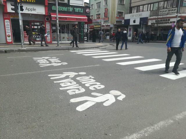 Yaya Geçitlerinde ‘Önce Yaya’ görseli