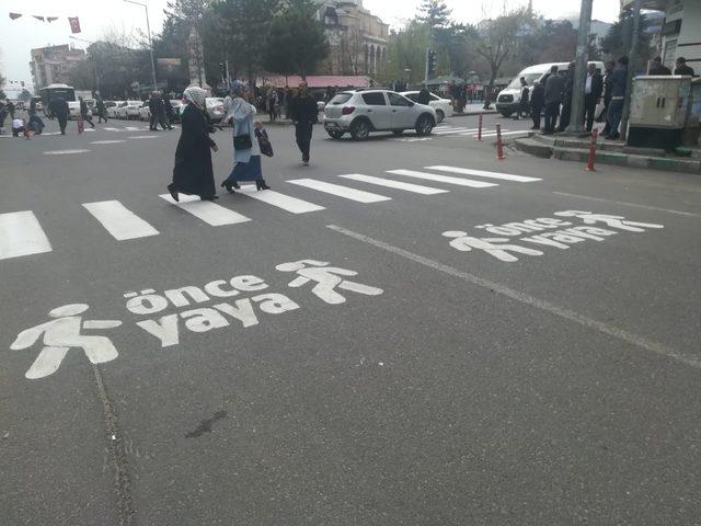 Yaya Geçitlerinde ‘Önce Yaya’ görseli