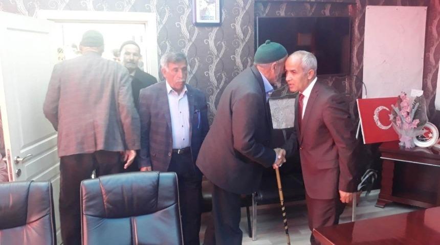 Başkan Ensari’ye hayırlı olsun ziyaretleri