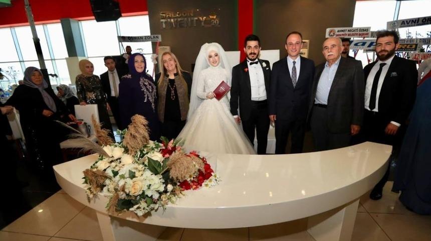 Başkan &Ouml;rki ilk nikahını kıydı