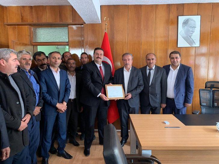 Bahçesaray Belediye Başkanı Arvas, göreve başladı G2