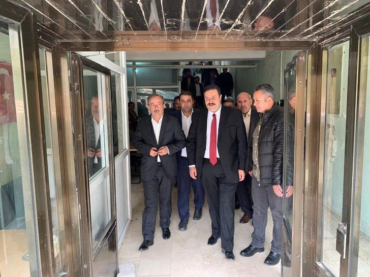 Bahçesaray Belediye Başkanı Arvas, göreve başladı G3