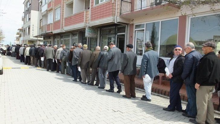 İsmail Coşar Burhaniye’de mevlit okudu G1