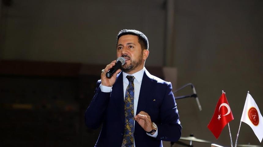 Belediye Başkanı Rasim Arı, &ldquo;&Uuml;niversitede ilk adım&rdquo; etkinliğine katıldı