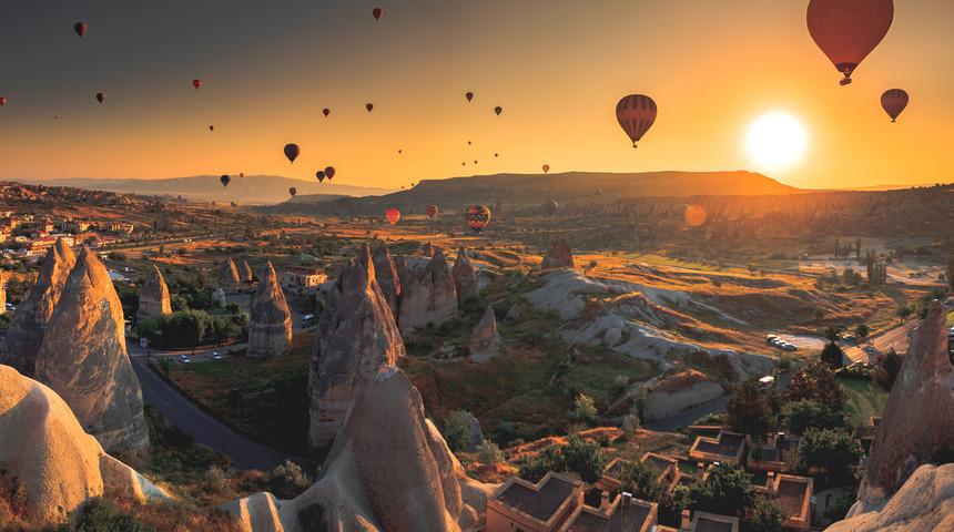 Kapadokya baharı çiçeklerle karşıladı!