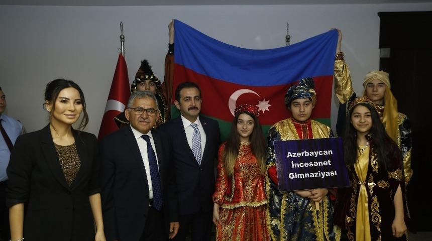 B&uuml;y&uuml;kşehir Belediyesi&rsquo;nin 14&rsquo;&uuml;nc&uuml; Uluslararası Liselerarası Tiyatro Festivali başladı