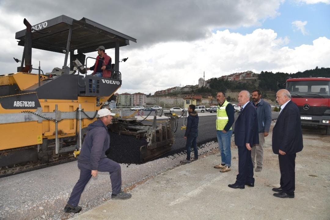 Dursunbey&rsquo;de sıcak asfalt &ccedil;alışmaları başladı