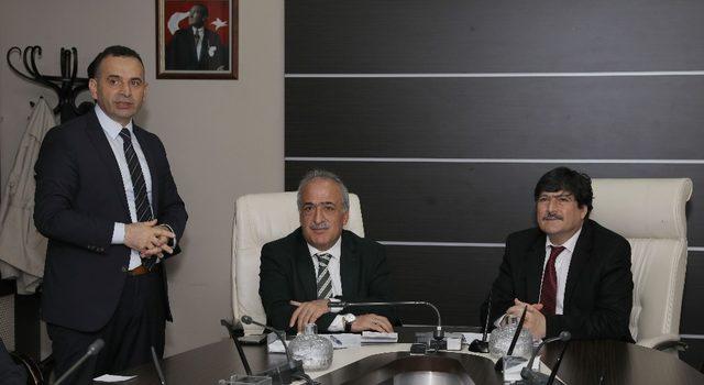 Bitlis Eren Üniversitesi Rektöründen, Prof. Dr. Çomaklı’ya ziyaret