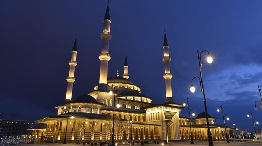 Berat Kandili ne zaman kutlanacak? 2019 diyanet takvimine göre Berat Kandili’nin tarihi…