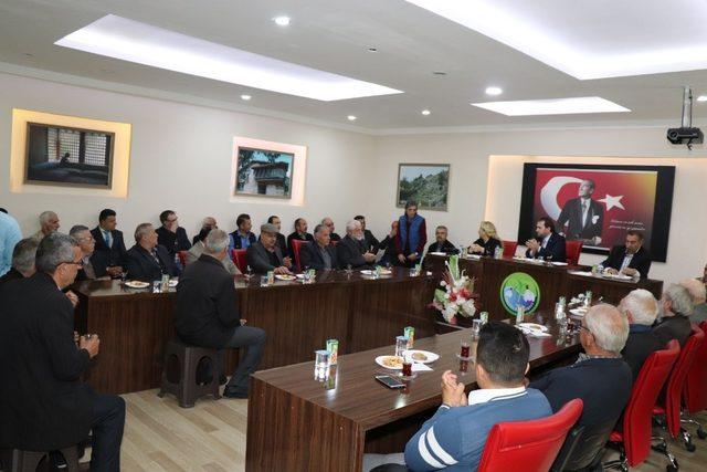 Akseki Belediye Başkanı Özkan, Muhtarlarla ilk toplantısını yaptı