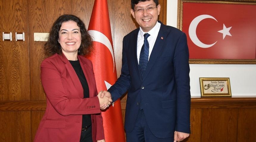 Başkan &Ouml;zcan tebrik ziyaretlerini kabul ediyor