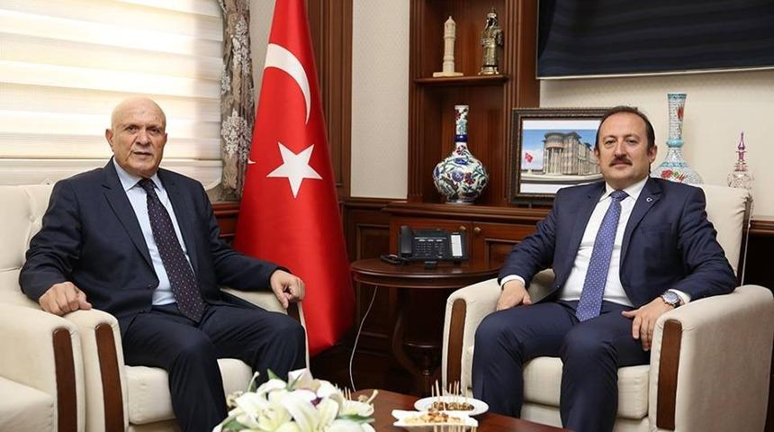 Başkan Pekmezci, Vali Pehlivan’ı ziyaret etti