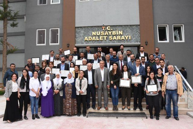 HDP’den Nusaybin Belediye Başkanı seçilen Nergiz, mazbatasını aldı