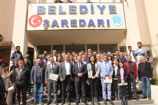 Hakkari'de HDP'li Karaman mazbatasını aldı