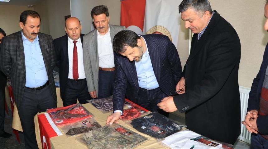 Başkan G&uuml;r, 205 şehidin emanetleri sergisini ziyaret etti