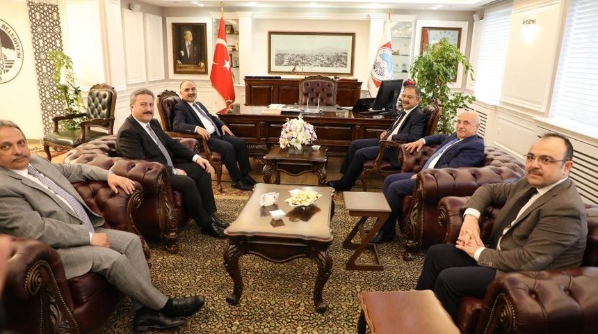 Özhaseki Başkan Palancıoğlu’nu ziyaret etti