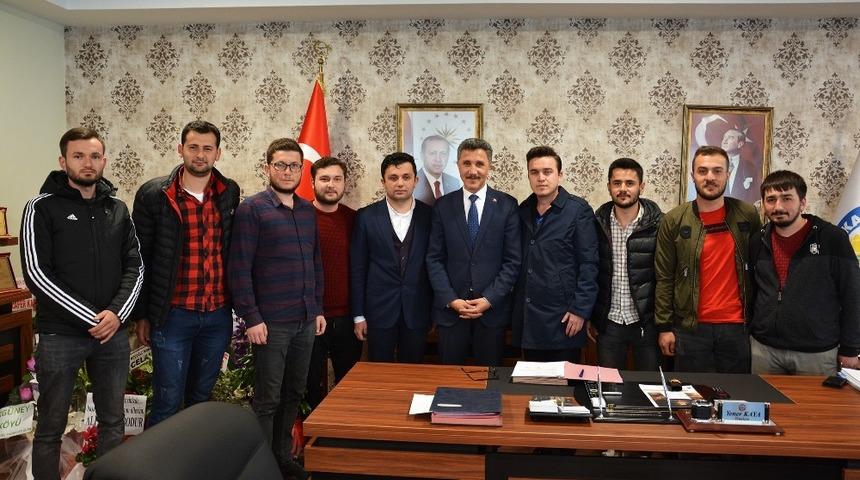 Kaya: "Gençlerimizin siyasetle iç içe olması çok güzel"