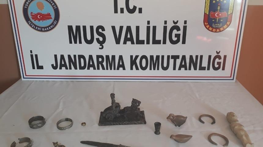 Tarihi eser ka&ccedil;ak&ccedil;ılarına operasyon: 1 g&ouml;zaltı